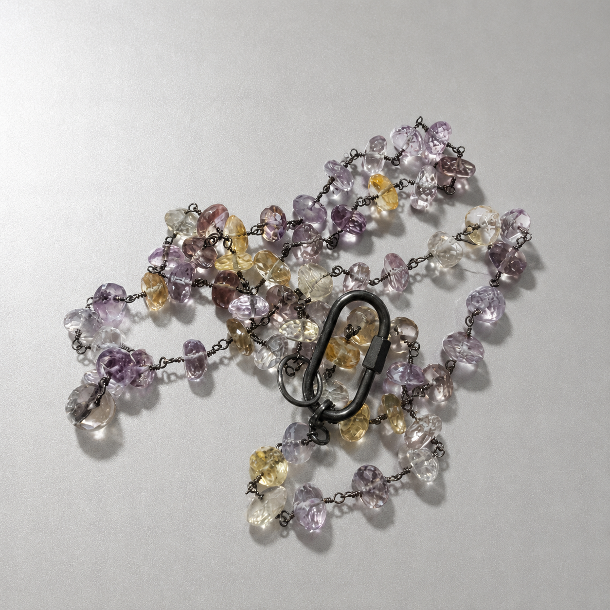 Vivi Necklace