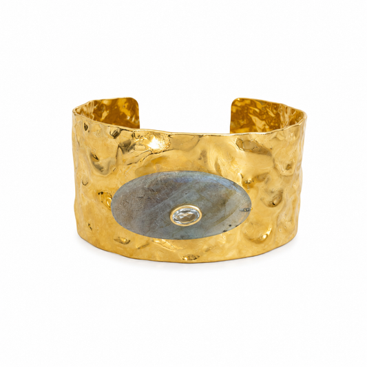Gaia Cuff