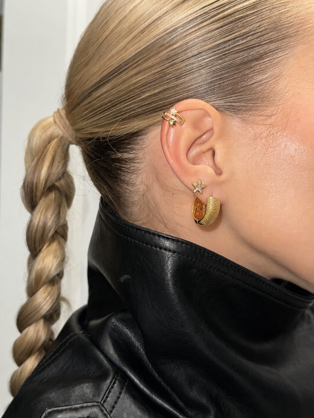 Dalia Hoops
