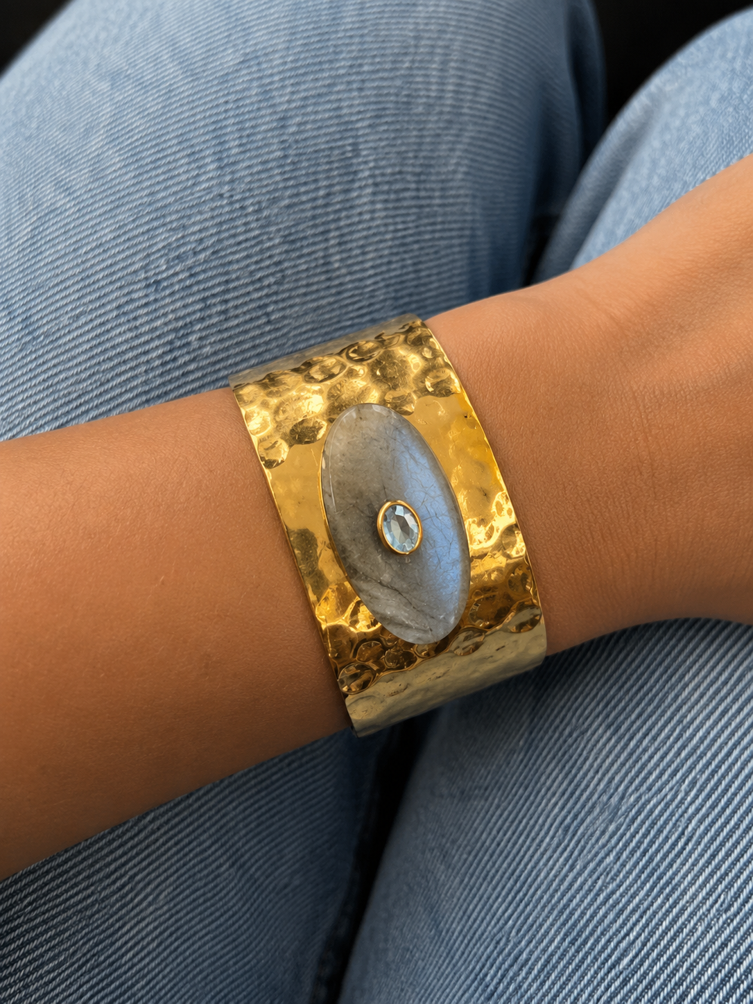 Gaia Cuff